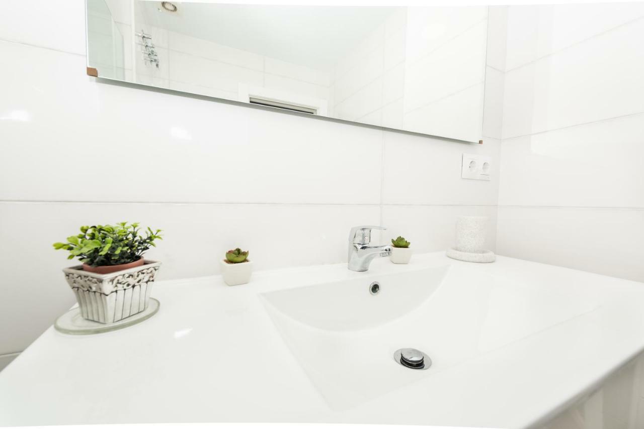 Fantasticos Lofts Malagueta Apartment Малага Екстериор снимка