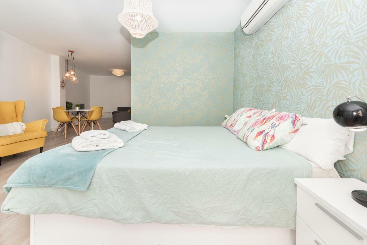 Fantasticos Lofts Malagueta Apartment Малага Екстериор снимка
